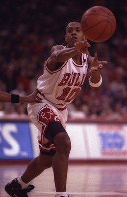 [NBA]巴恩斯20分10篮板 猛龙击败爵士.