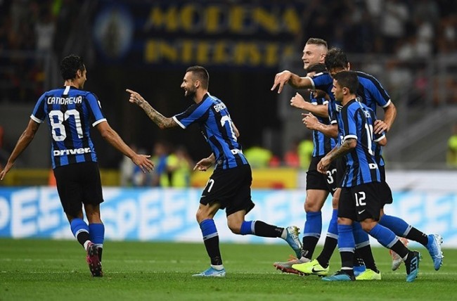 冠背后所付 冠背后所付