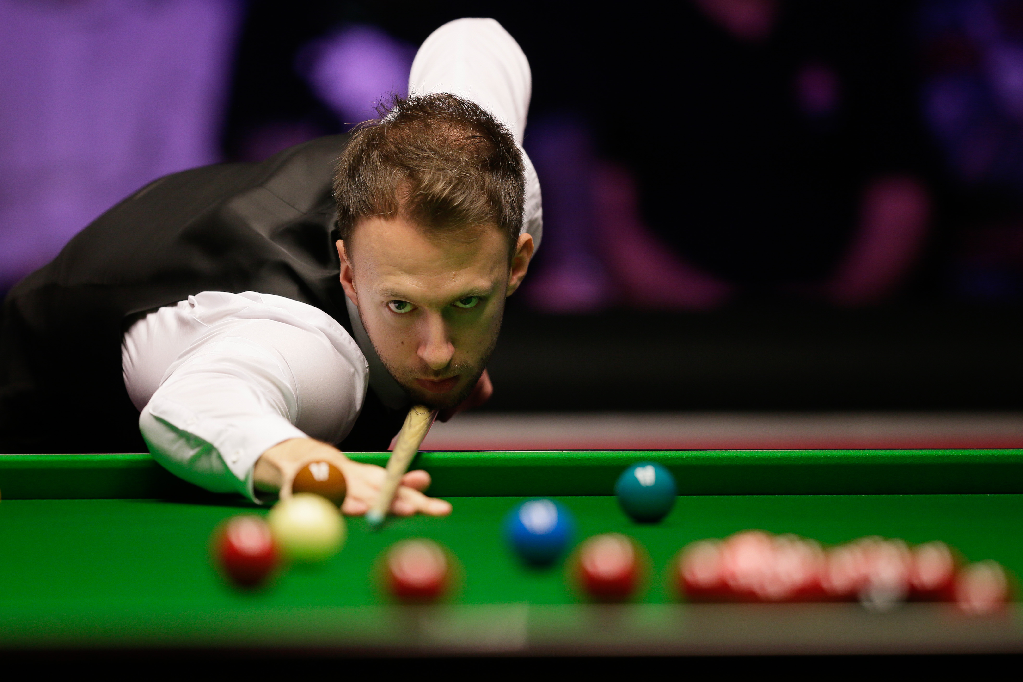 并在防守中 并在防守中