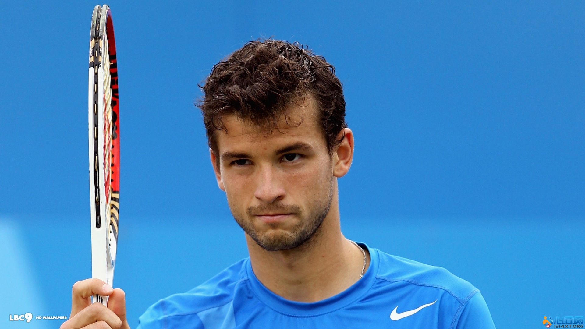 这位年轻且 这位年轻且