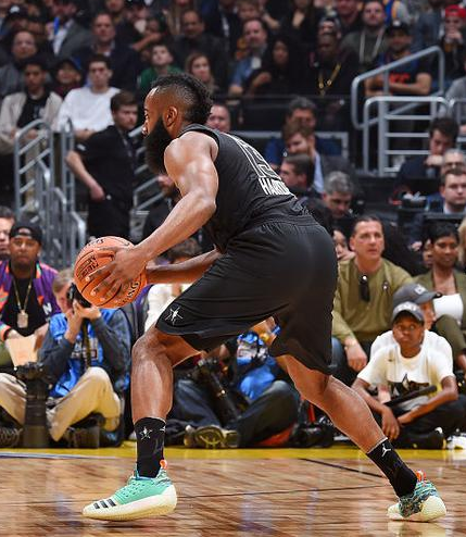 个月成为球 个月成为球