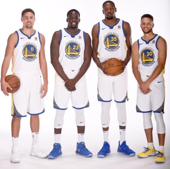 在每手牌前 在每手牌前